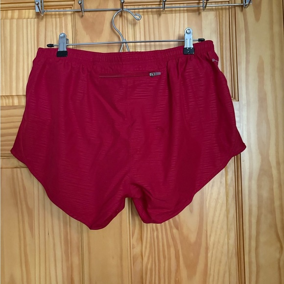 Nike Red Dri Fit Women’s Shorts size Medium - Picture 2 of 3